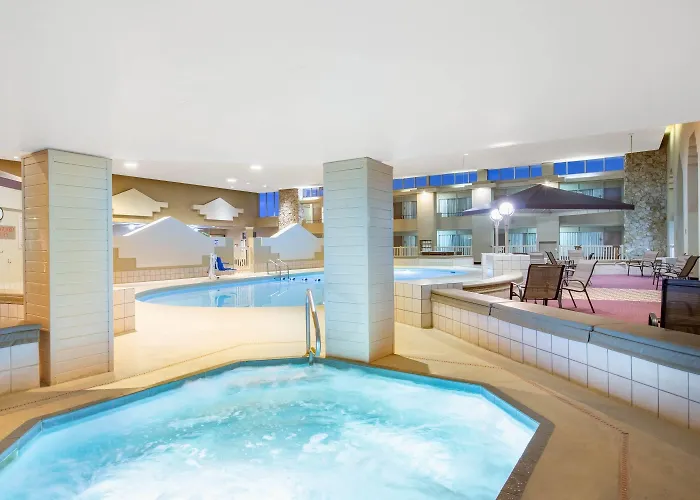 Ramada By Wyndham Midtown Grand Island